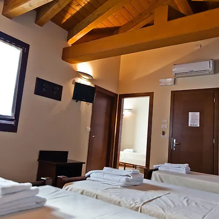 مزرعة للإقامة Olistella Palazzolo dello Stella